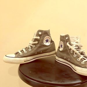 Grey women’s Converse